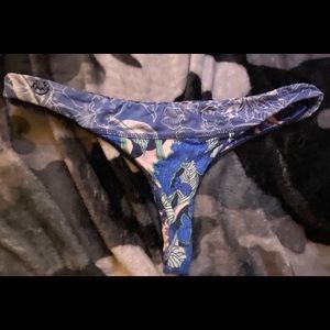 Maaji swimsuit bottoms reversible size large